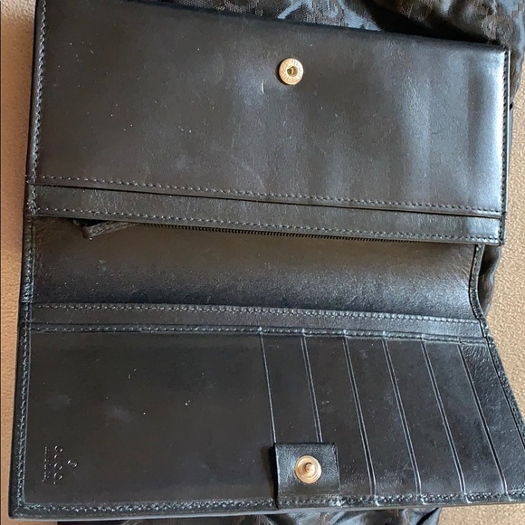 Black Leather Gucci Wallet - Picture 2 of 4